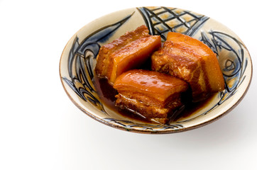 沖縄の郷土料理　ラフテー（豚肉の角煮）