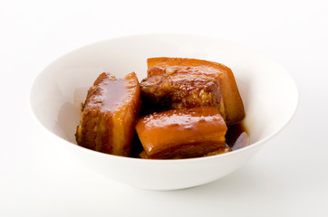 沖縄の郷土料理　ラフテー（豚肉の角煮）