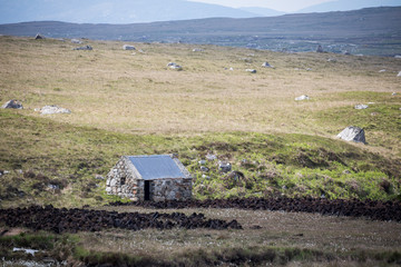 Torfstecherhütte im Hochland von Galway - Irland