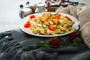 Chicken and spinach pasta with ricotta