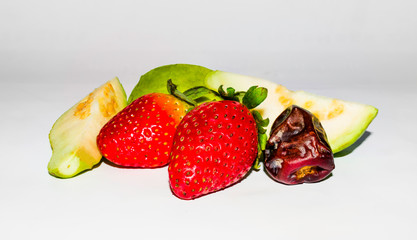 strawberry,guava sliced and date