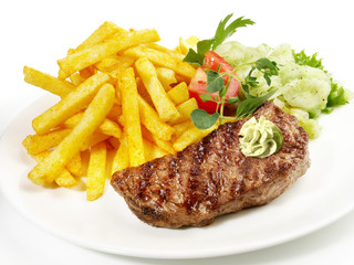 Hüftsteak vom Rind mit Pommes Frites und Salat