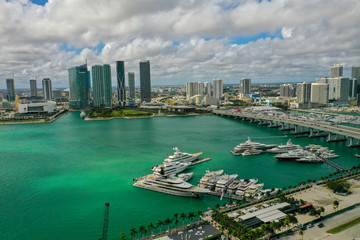 Naklejka premium Miami Super Yacht Marina with Downtown and South Beach Skyline in the Background