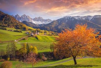 Obraz premium Santa Magdalena, Funes Valley, Trentino Alto Adige, Italy