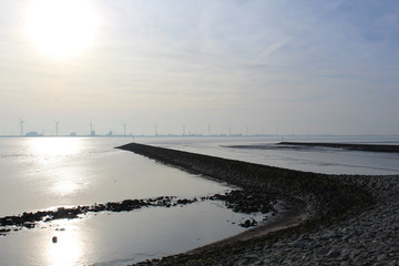 The knock at Emden with running water - the Wadden Sea