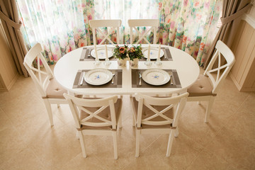 Table and chairs in the living room