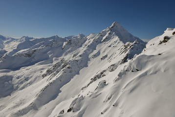 Fototapeta na wymiar Oetztal valley in the winter,austrian alps