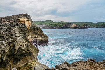 Fototapeta na wymiar Coastline on Nusa Penida island