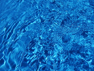 blue water in swimming pool