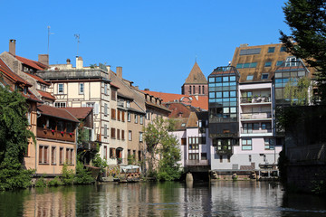 Fototapeta na wymiar Strasbourg picturesque historical district 