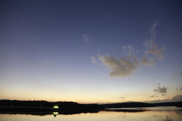 狭山湖と星空