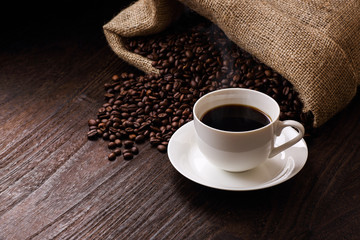 コーヒーを注ぐ
