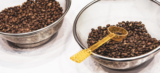 Roasted coffee beans