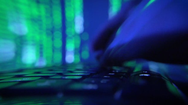 Cyber Attacke im Internet oder Darknet