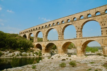 Fototapeta na wymiar Bellissima vista del Ponte del Gard, Provenza