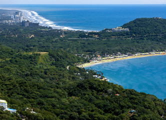 Fototapeta na wymiar Beaches near the city of Acapulco - Mexico