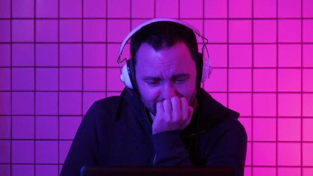 Gamer crying watching stream how his team loses.