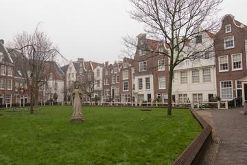 Fototapeta na wymiar The Begijnhof in Amsterdam, The Netherlands