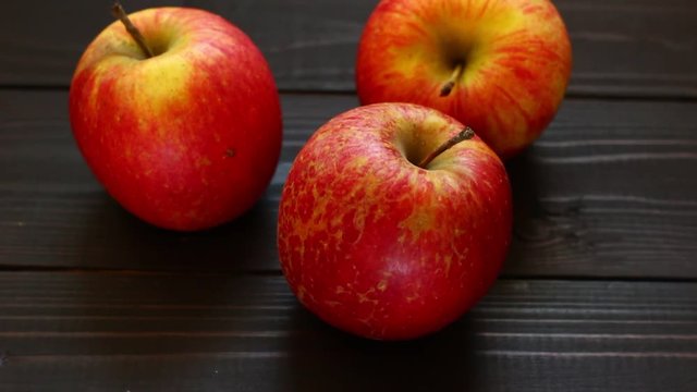 Fuji variety apples