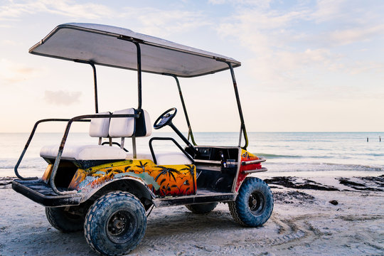 Carrito de golf en Holbox