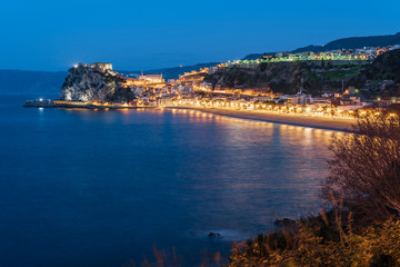 Veduta panoramica di Scilla al calar della sera, provincia di Reggio Calabria IT