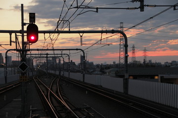 朝焼け、線路