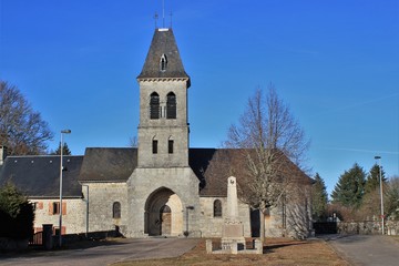 Fototapeta na wymiar Eglise de Maussac (Corrèze)