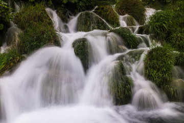 Obraz premium The beautiful and stunning Plitvice Lake National Park, Croatia, close up head on shot of a waterfall