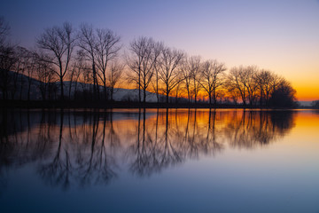 Obraz premium Dusk on the Berounka river, Czech Republic.
