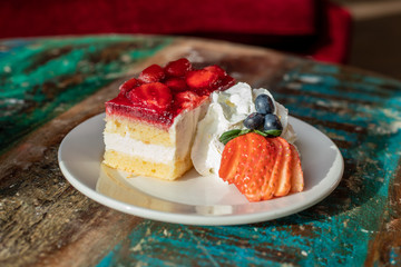Sponge Cake with cream and Strawberry