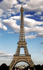Fototapeta na wymiar majestic eiffel tower symbol of the city of paris with HDR effec