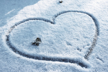 Ein Herz aus Schneeflocken