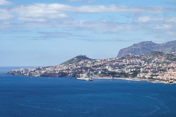 Fototapeta na wymiar Blick von Cristo Rei auf Funchal, Madeira