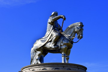 Estátua de Chinggis Khaan