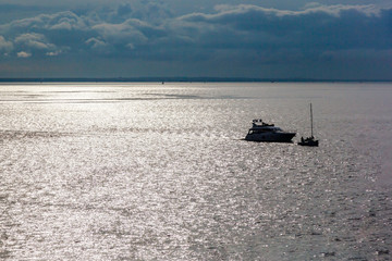 Obraz premium calm, waters of the Neva river, evening walk