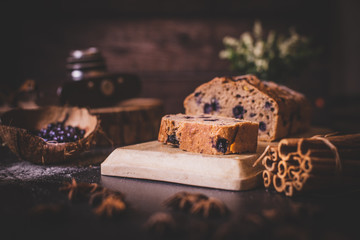 Vegan cake with blueberries and cinnamon
