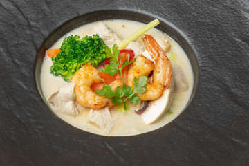 Tom Kha Gai Suppe aus Thailand