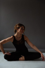 Obraz premium Girl doing yoga.Sporty girl