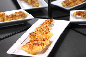 鏡に映るアナゴの天ぷら