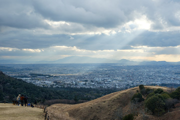 若草山から見た奈良の町　光芒　天使のはしご