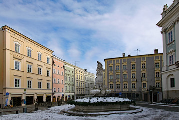 Obraz premium Der Residenzplatz in der Altstadt von Passau in Niederbayern, Bayern, Deutschland 