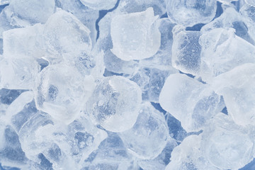 Obraz premium Frozen ice cubes for cocktails. Background with ice cubes