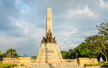 The Rizal Monument in Rizal Park - Manila, Philippines - obrazy, fototapety, plakaty