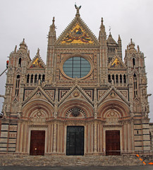 Fototapeta na wymiar Siena Cathedral is a medieval church in Italy