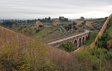 Fototapeta na wymiar the cityscape of italian city Siena in Tuscany region
