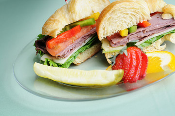 Roast Beef Croissant with Fruit and Pickle - Fresh Lunch Sandwich