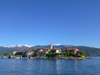 Fototapeta na wymiar Famous italian travel destination, big lake lago Maggiore