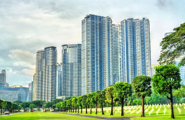 Obraz premium Skyscrapers as seen from Manila American Cemetery, Philippines
