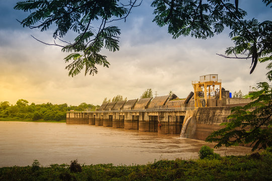 The Pak Mun Dam, a barrage dam and run-of-the-river hydroelectric plant of the Mun river in Ubon Ratchathani Province, Thailand. It was supported from the World Bank and completed in 1994.