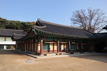 Naklejka premium Yongjoosa Buddhist Temple